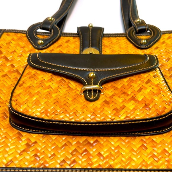 Vintage Etienne Aigner Purse - Picture 6 of 11